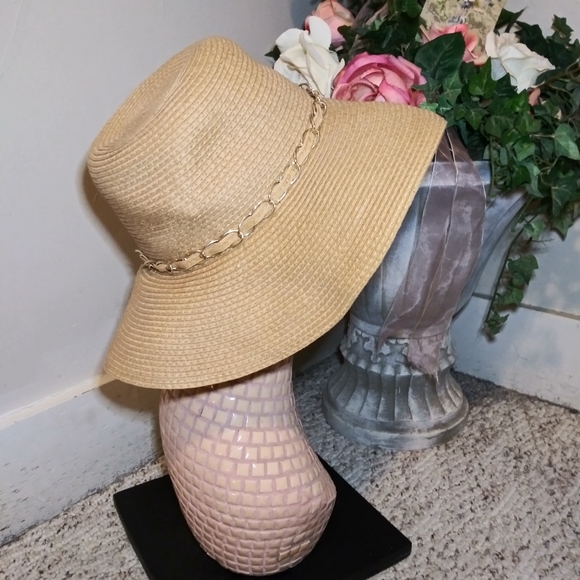 Retro 70's Tan Floppy Sun/Beach Hat With Chain Detail - Picture 5 of 9